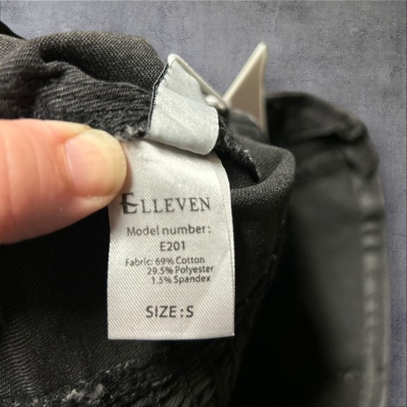 π Denim Dreams: ELLEVEN Jean Vest! π - Picture 3 of 8